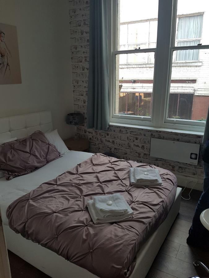 Bed and Breakfast Mother Macs Manchester Exterior foto